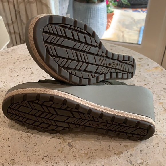 Merrell Wedges, Size 9 - Picture 7 of 7
